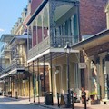 The Local's Guide to the French Quarter : BUY DIRECT & SAVE 10%