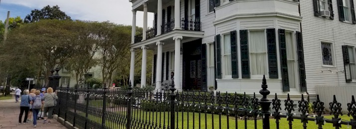 Glamorous Garden District Tour. Save 10%