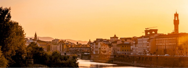 Florence at Night Bike Tour with Wine and Aperitivo Picnic. Save 15% with Coupon Code