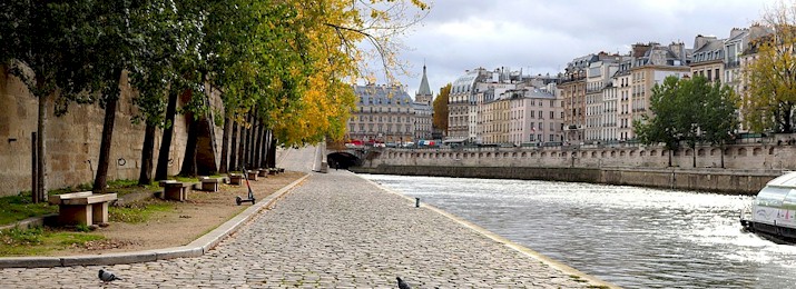 Paris Night Bike Tour. Save 15% with Coupon Code